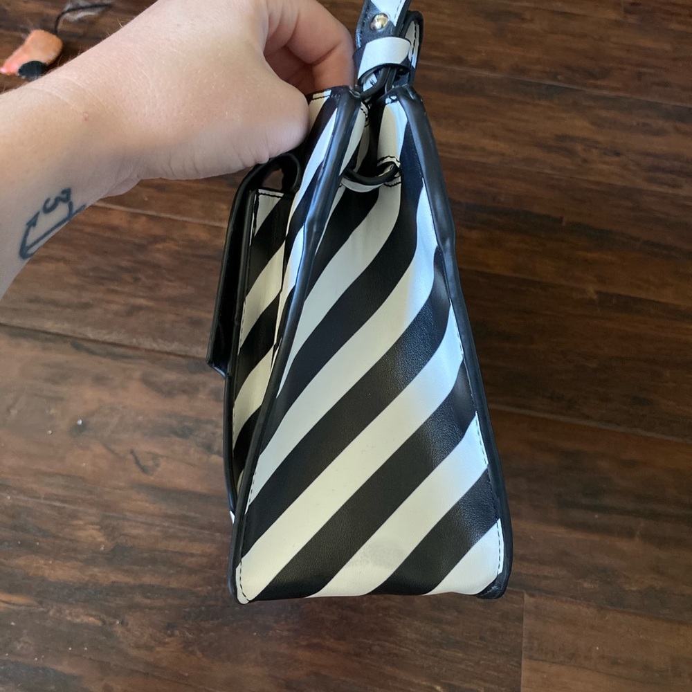 Zara - Black & White Crossbody Bag - Picture 6 of 10